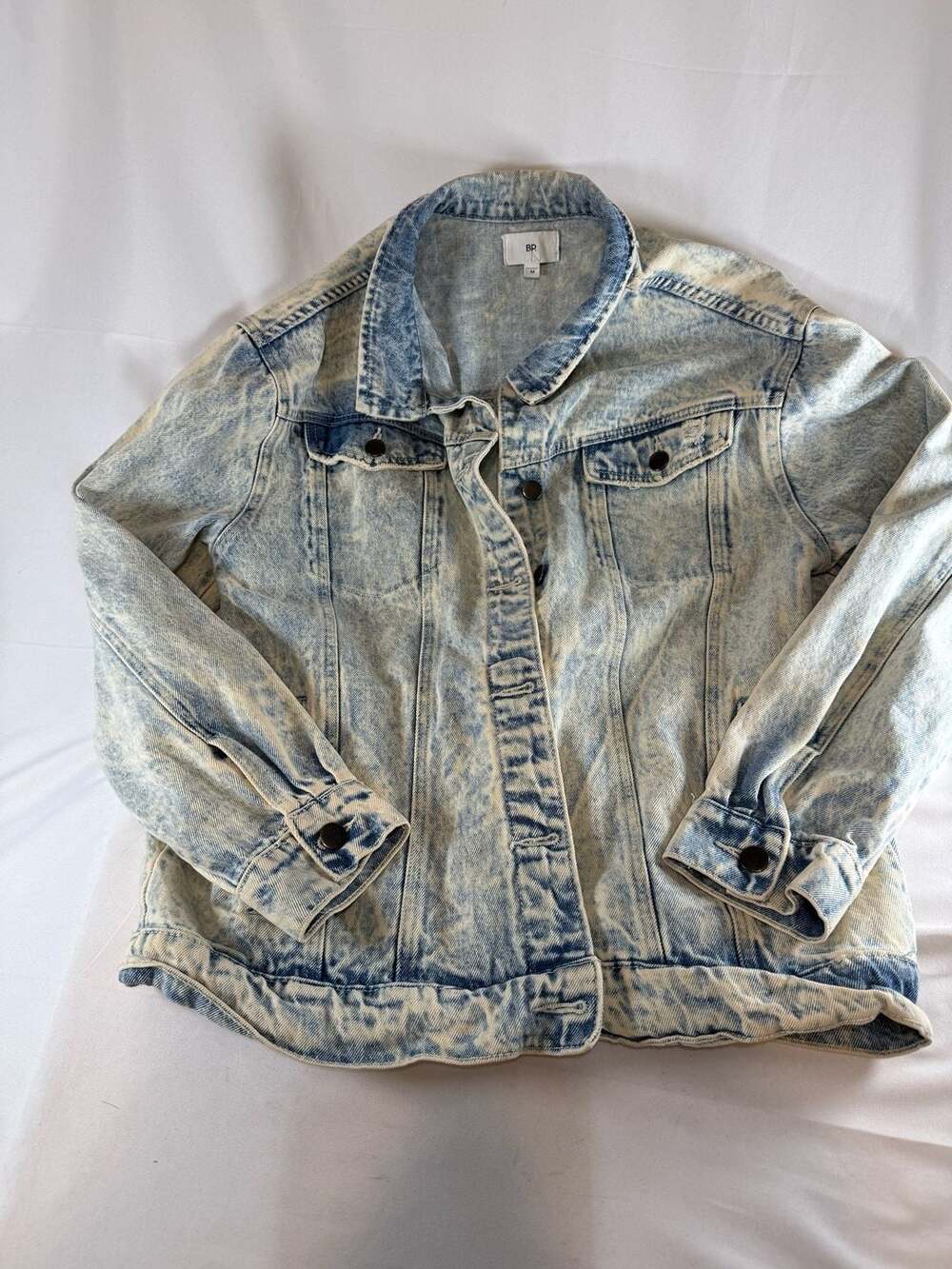 BP Womens Denim Bleached Trucker Jacket Acid Wash Blue Cotton Button Up Size M Y